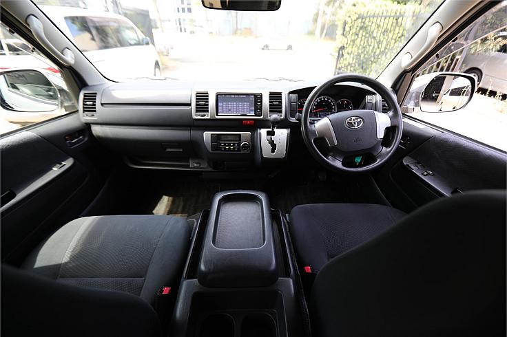  2017 Toyota Hiace Super Gl