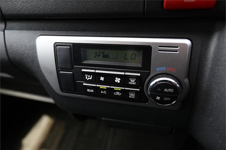  2017 Toyota Hiace Super Gl