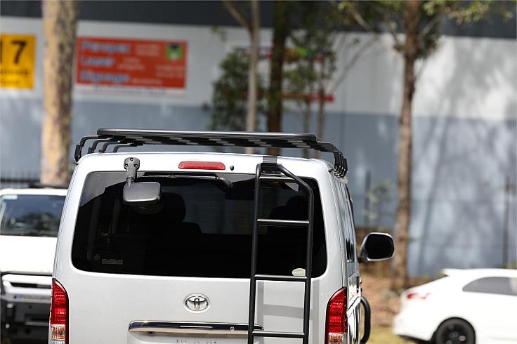  2017 Toyota Hiace Super Gl