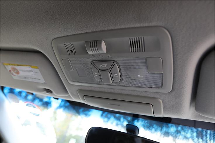  2013 Toyota Estima Aeras 4704