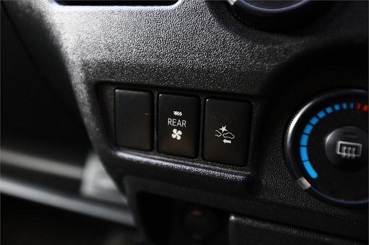  2020 Toyota Hiace Dx