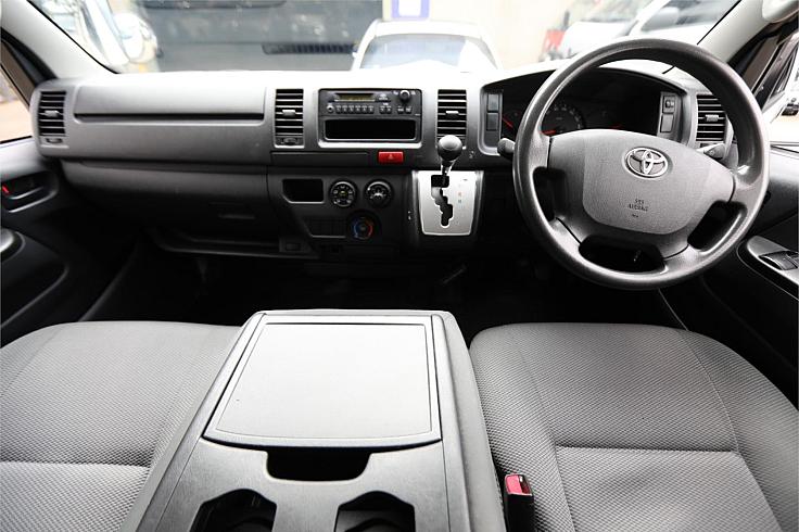  2015 Toyota Hiace Dx