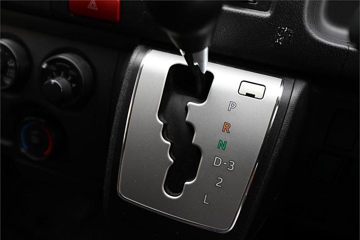  2015 Toyota Hiace Dx