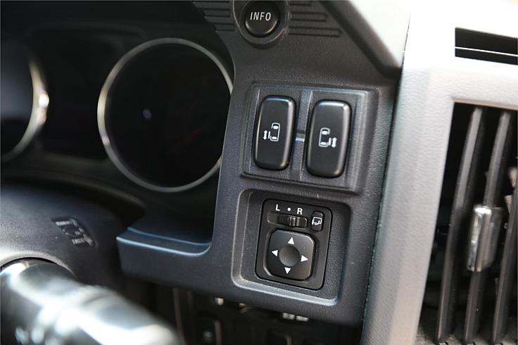 2011 Mitsubishi Delica D:5