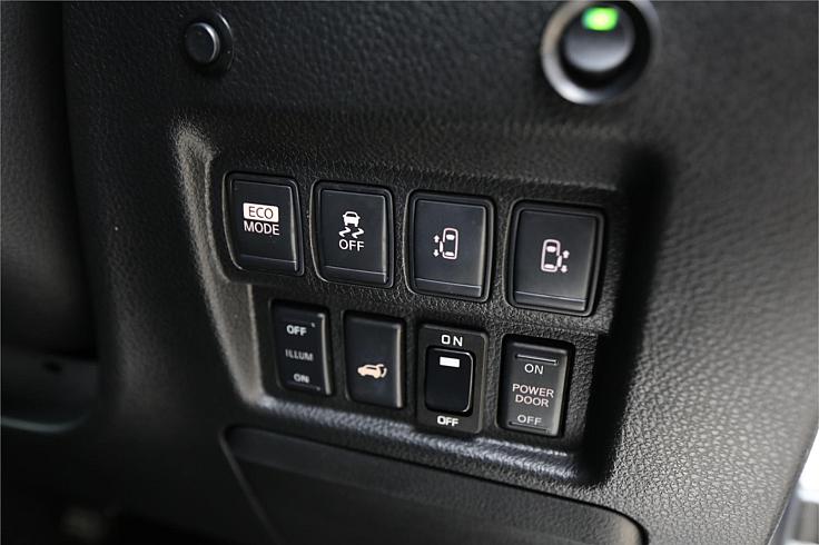  2010 Nissan Elgrand Rider