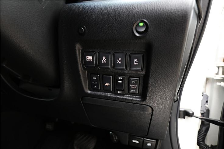  2010 Nissan Elgrand Rider