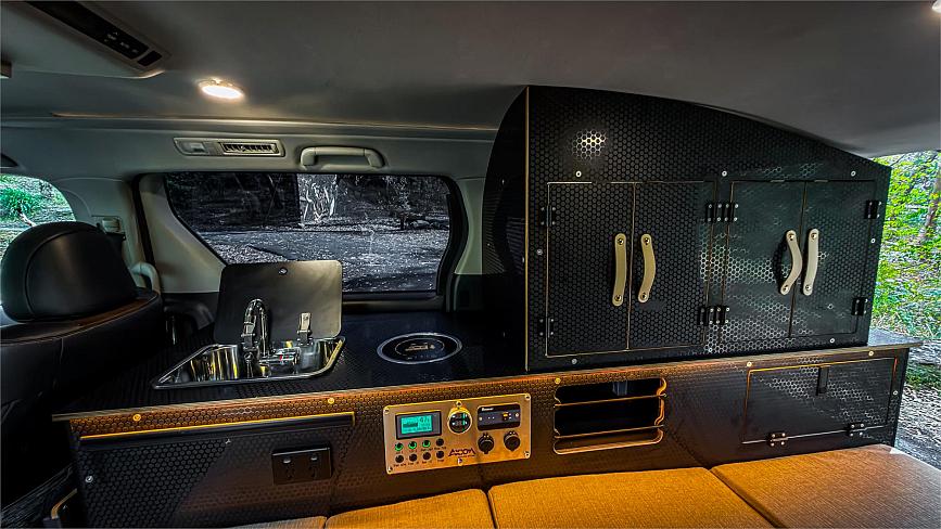  2013 Toyota Alphard 240s