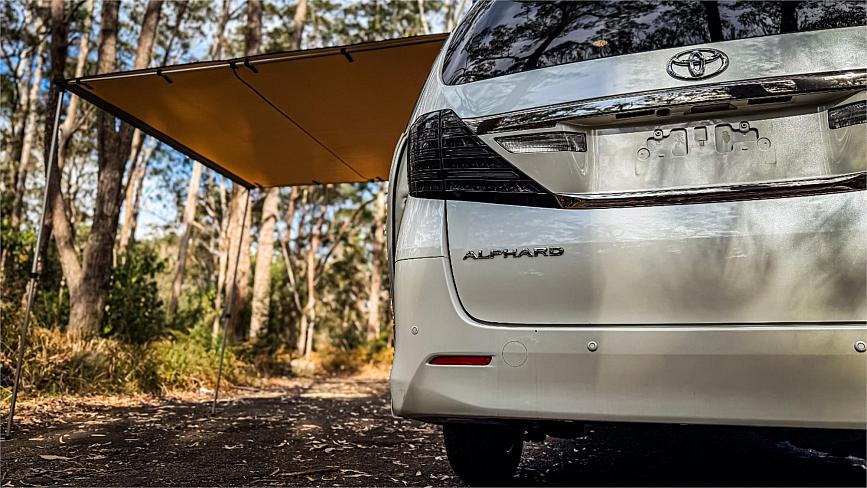  2013 Toyota Alphard 240s