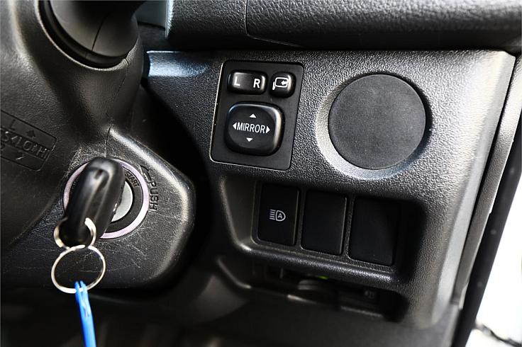  2023 Toyota Hiace Dx