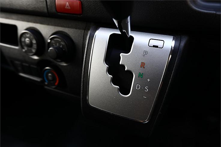  2023 Toyota Hiace Dx