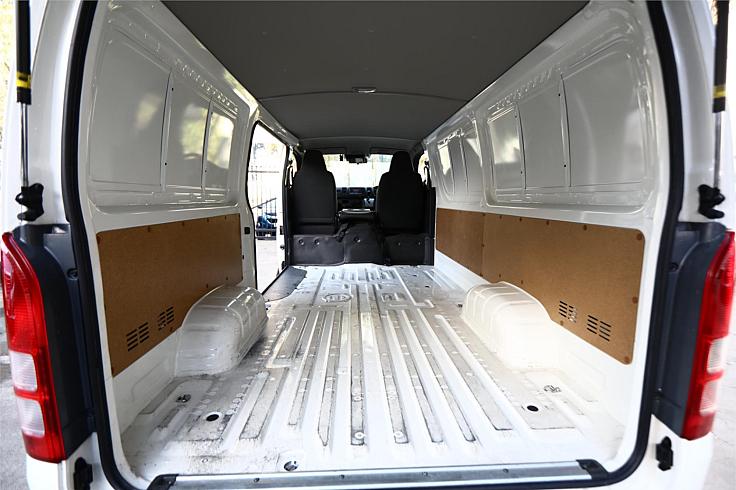  2023 Toyota Hiace Dx