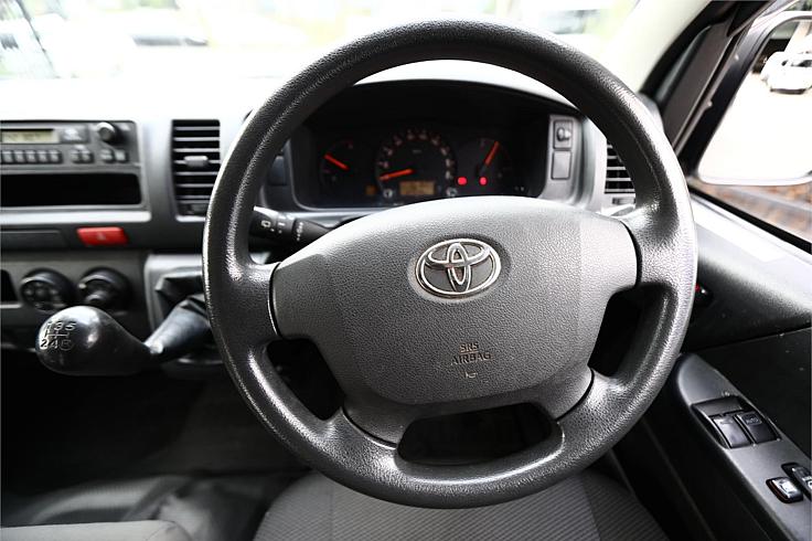 2016 Toyota Hiace Dx (0475)