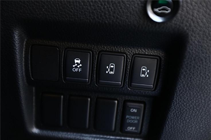  2016 Nissan Elgrand Highway Star [4105]