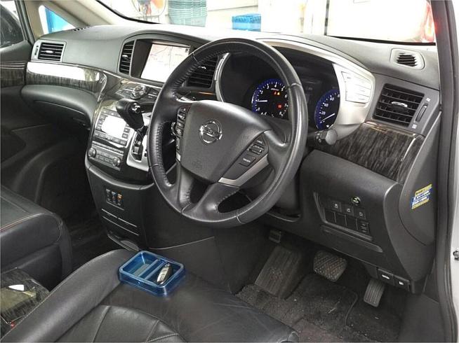  2016 Nissan Elgrand Highway Star