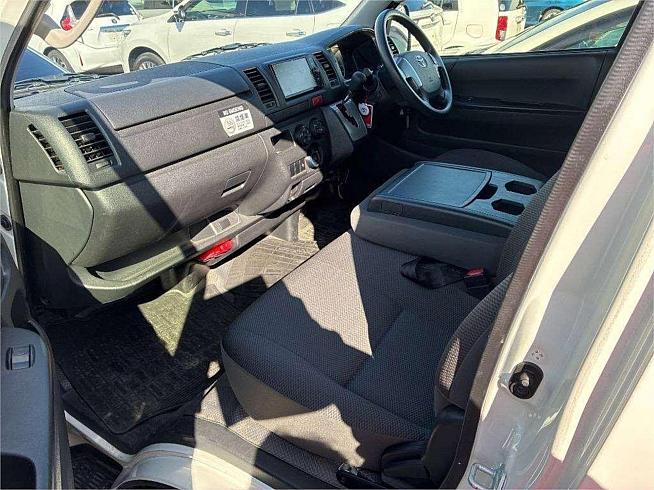 2020 Toyota Hiace Dx