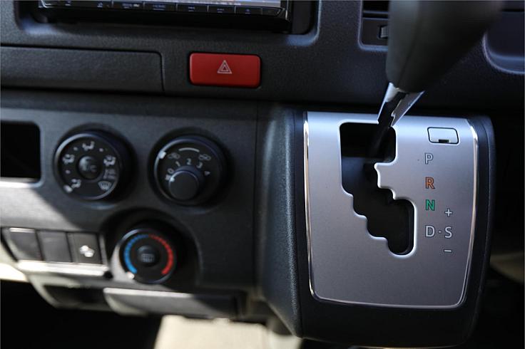  2019 Toyota Hiace Dx (8635)