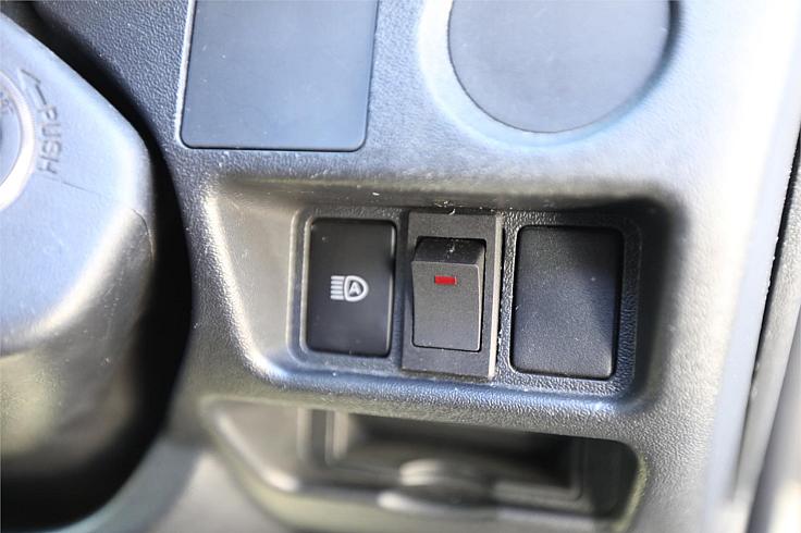  2019 Toyota Hiace Dx (8635)