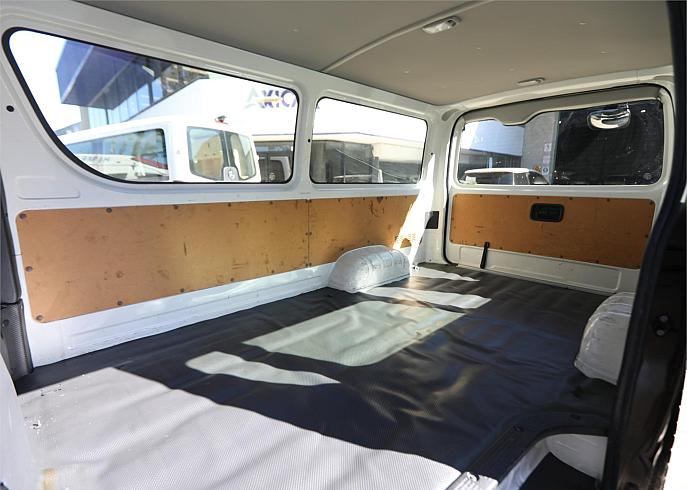  2019 Toyota Hiace Dx (8635)