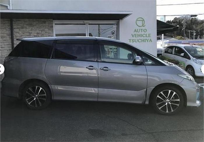  2013 Toyota Estima 4wd