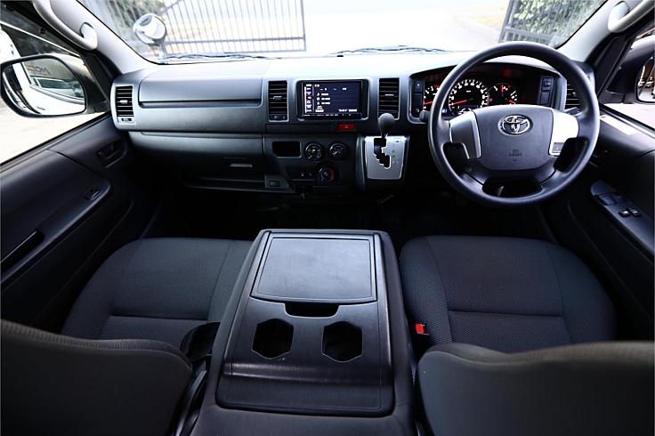 2019 Toyota Hiace Dx (2547 )