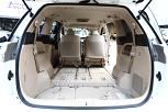  2012 Toyota Estima Aeras [0042]