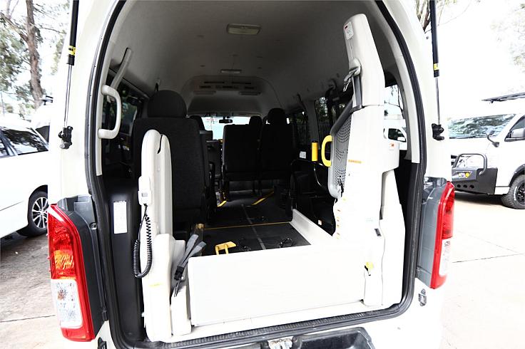 2015 Toyota Hiace Welcab (33424 )