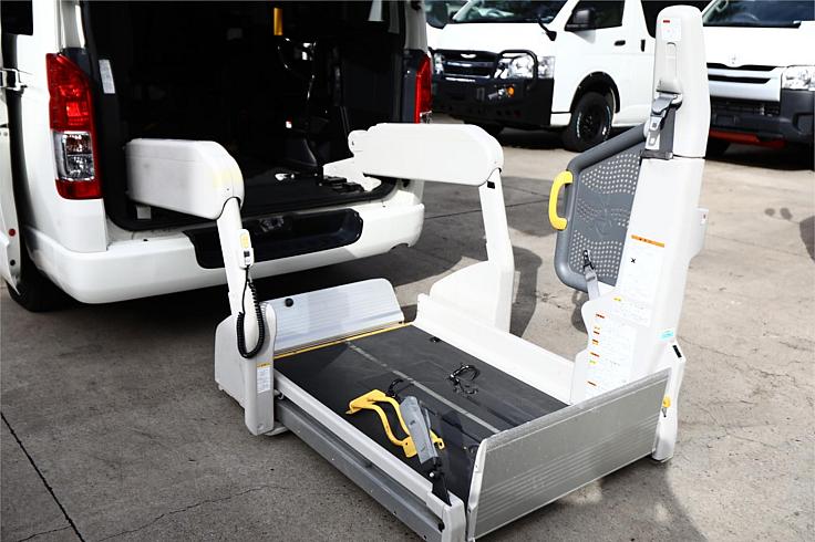  2015 Toyota Hiace Welcab (33424 )