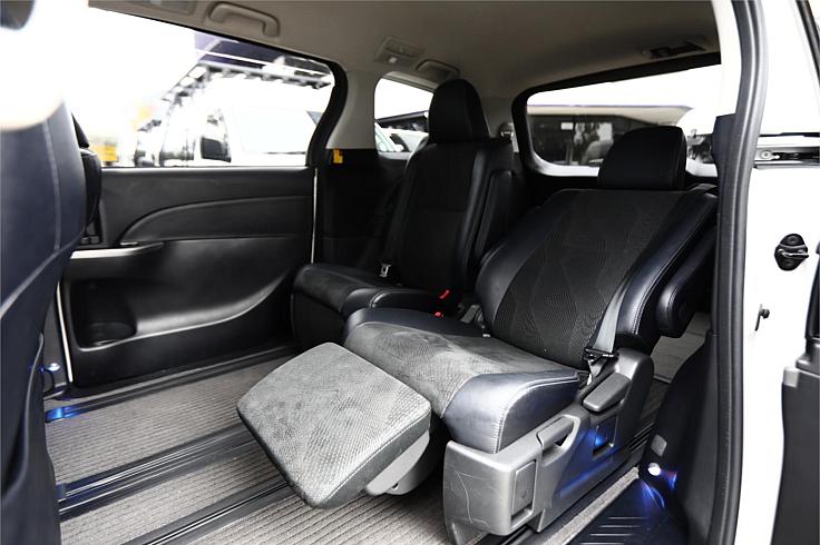  2013 Toyota Estima Aeras (4363 )