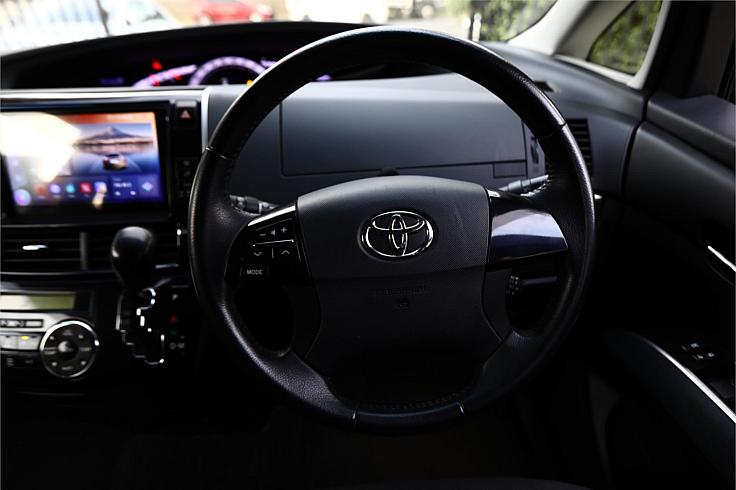  2012 Toyota Estima Aeras (32190)