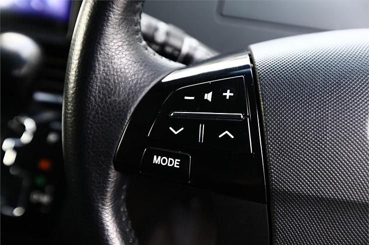  2012 Toyota Estima Aeras (32190)