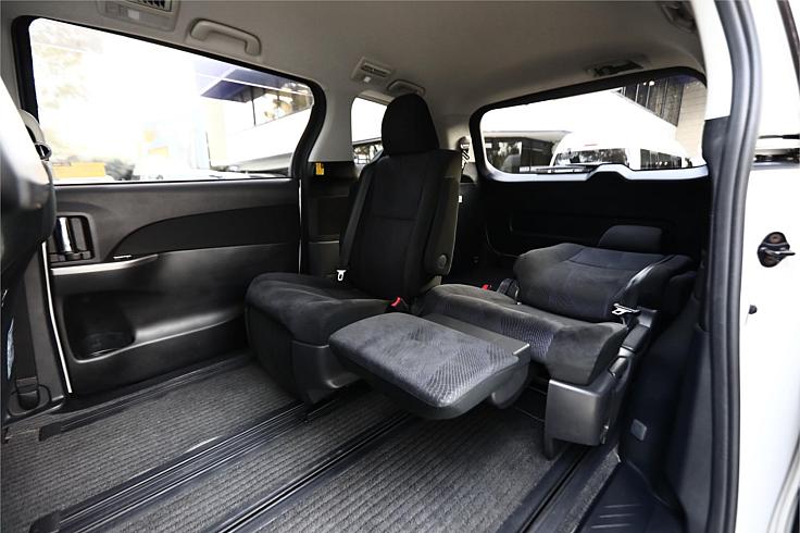  2012 Toyota Estima Aeras (32190)