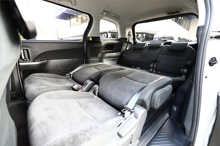  2012 Toyota Estima Aeras (32190)