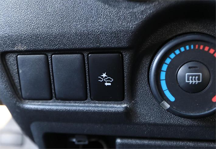  2019 Toyota Hiace Dx (07578)