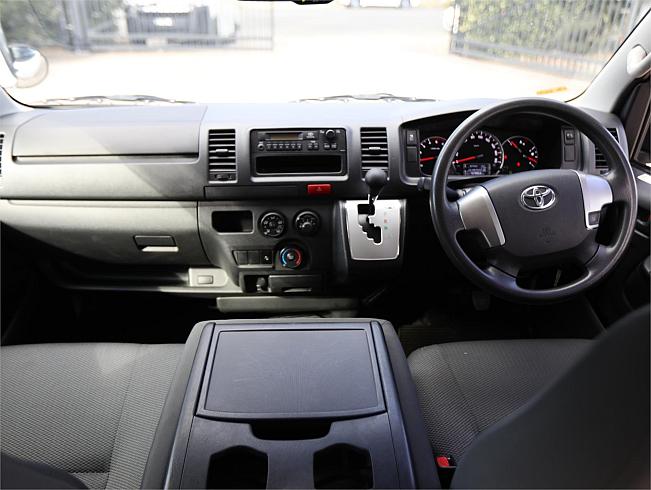  2018 Toyota Hiace Dx (16636)