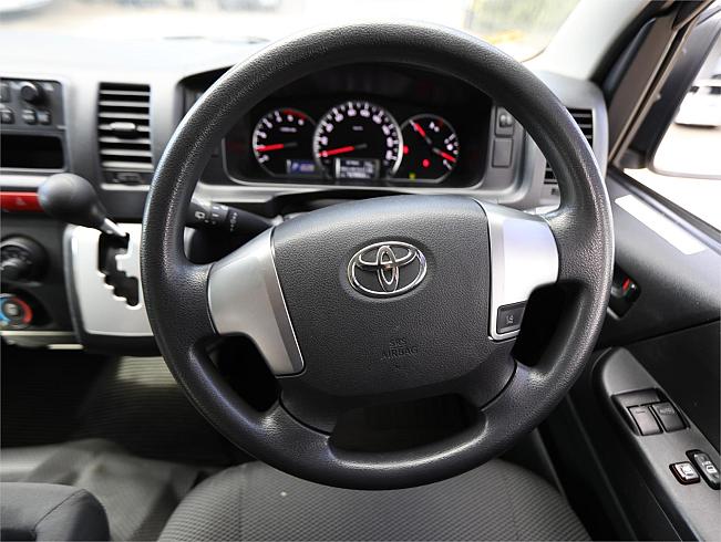  2018 Toyota Hiace Dx (16636)
