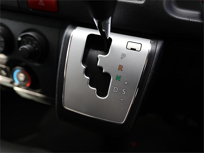  2018 Toyota Hiace Dx (16636)