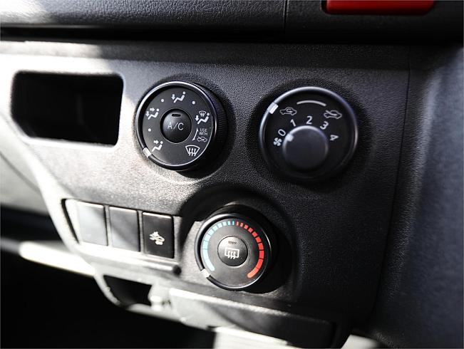  2018 Toyota Hiace Dx (16636)