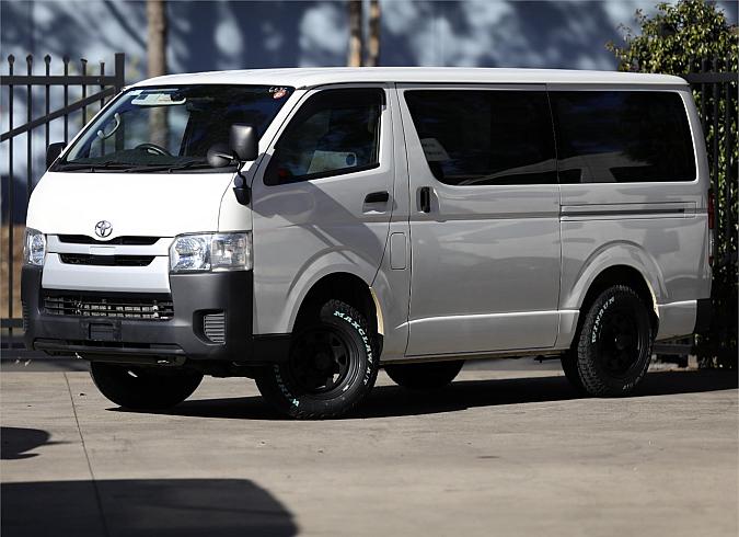  2018 Toyota Hiace Dx (16636)