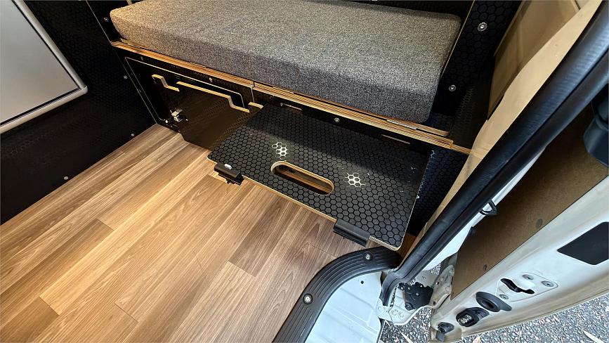  2018 Toyota Hiace Dx (16636)