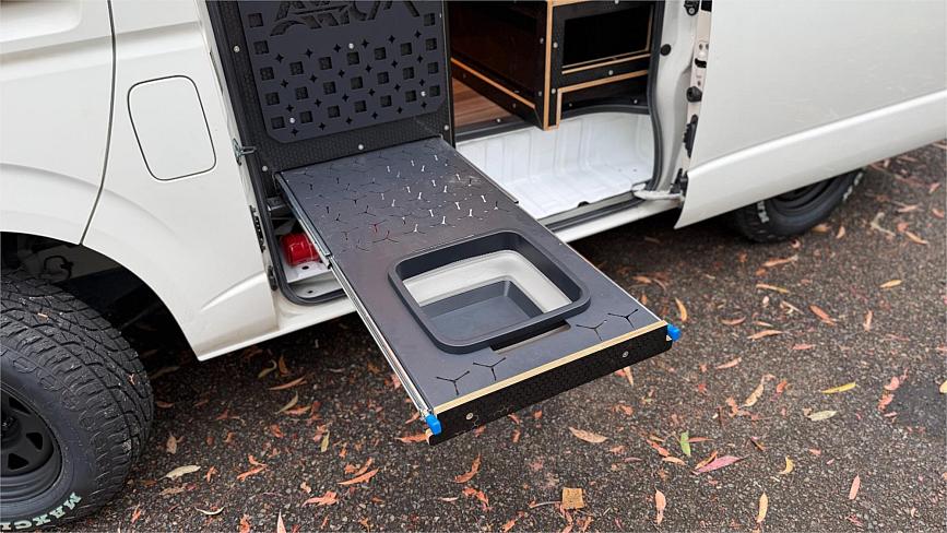  2018 Toyota Hiace Dx (16636)