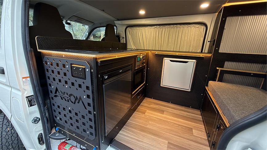  2018 Toyota Hiace Dx (16636)