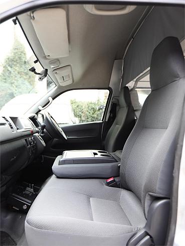 2013 Toyota Hiace Dx (12277) Gl Package