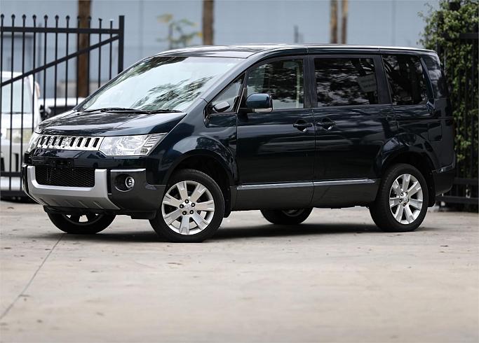 2013 Mitsubishi Delica D:5 (01158) G Power Package
