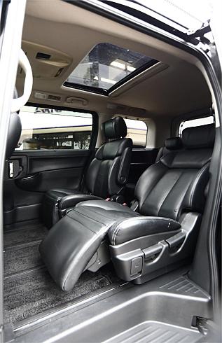  2011 Nissan Elgrand Rider