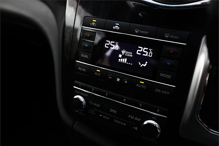  2011 Nissan Elgrand Rider