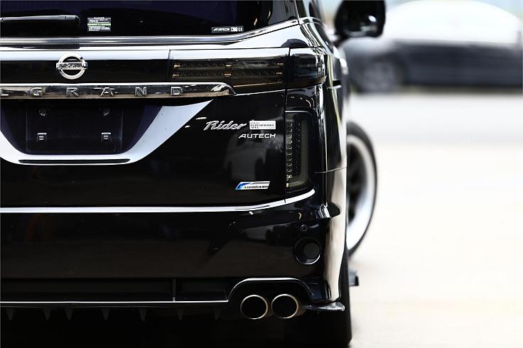  2011 Nissan Elgrand Rider
