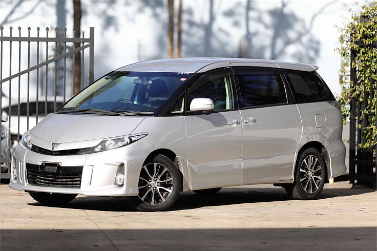  2014 Toyota Estima Aeras (25804) Welcab Side Lift-up