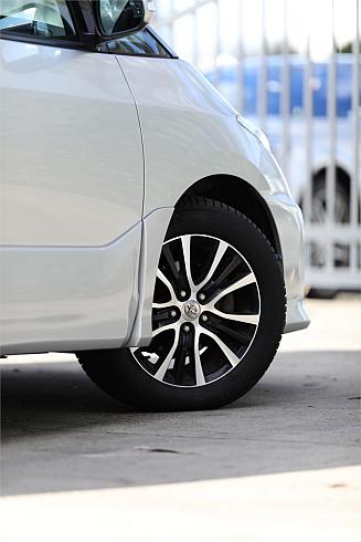  2014 Toyota Estima Aeras (25804) Welcab Side Lift-up