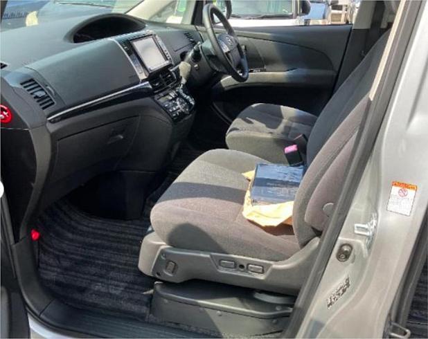  2014 Toyota Estima Aeras (25804) Welcab Side Lift-up