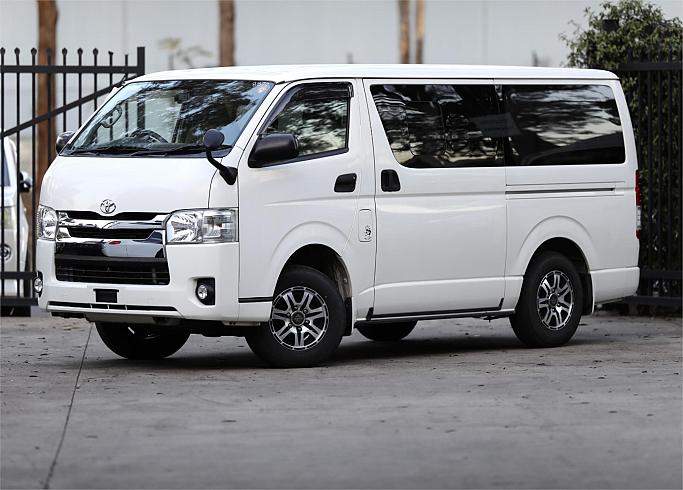  2015 Toyota Hiace Dx ( 98879)